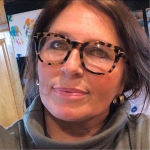 Meet your Posher, Sandy